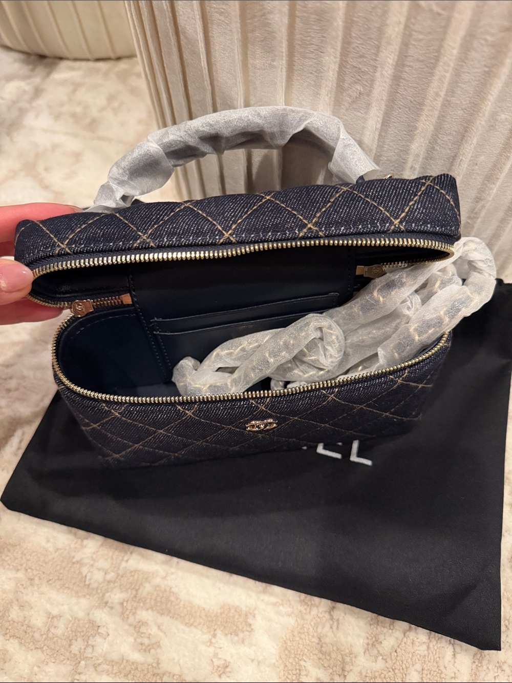 Chanel makeup bag Denim (7.5” x 5”) - Picture 3 of 4